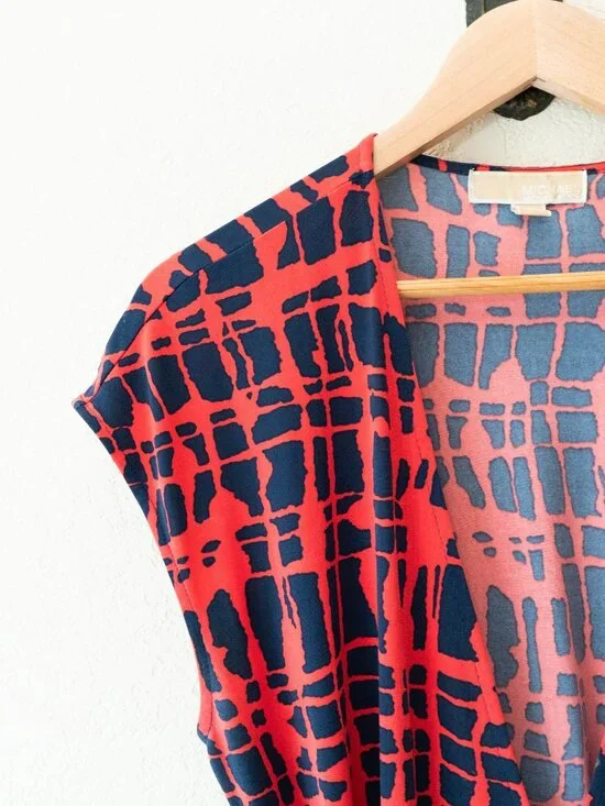 Michael Kors Wrap Dress M Red Blue Abstract Print Knee Length Tie Waist Stretch - Picture 3 of 11